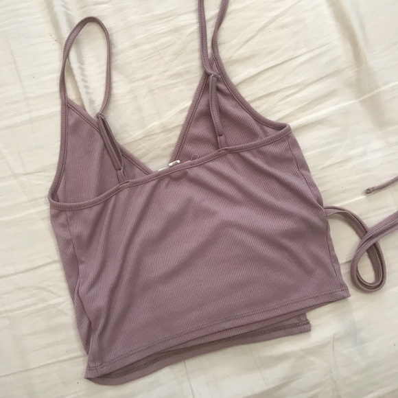 ❌SOLD❌ Wrap crop top - Picture 4 of 7